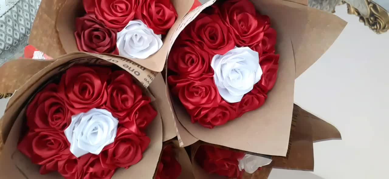 گل های جاودان روبانی|گل مصنوعی|هشتگرد, شهرک بعثت|دیوار