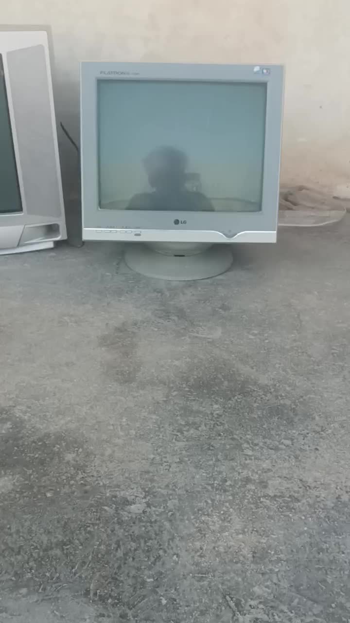 تلویزیون قدیمی|تلویزیون و پروژکتور|ایذه, |دیوار