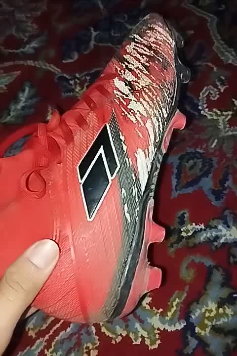 کفش فوتبال چمنی و چمن مصنوعی|ورزشهای توپی|پرهسر, |دیوار