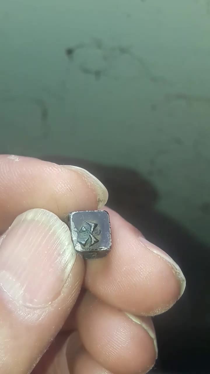 کسی میدونه این چیزه قدیمی چیه راهنمایی لطفا|کلکسیون اشیاء عتیقه|صدرا-فارس, فاز ۱|دیوار