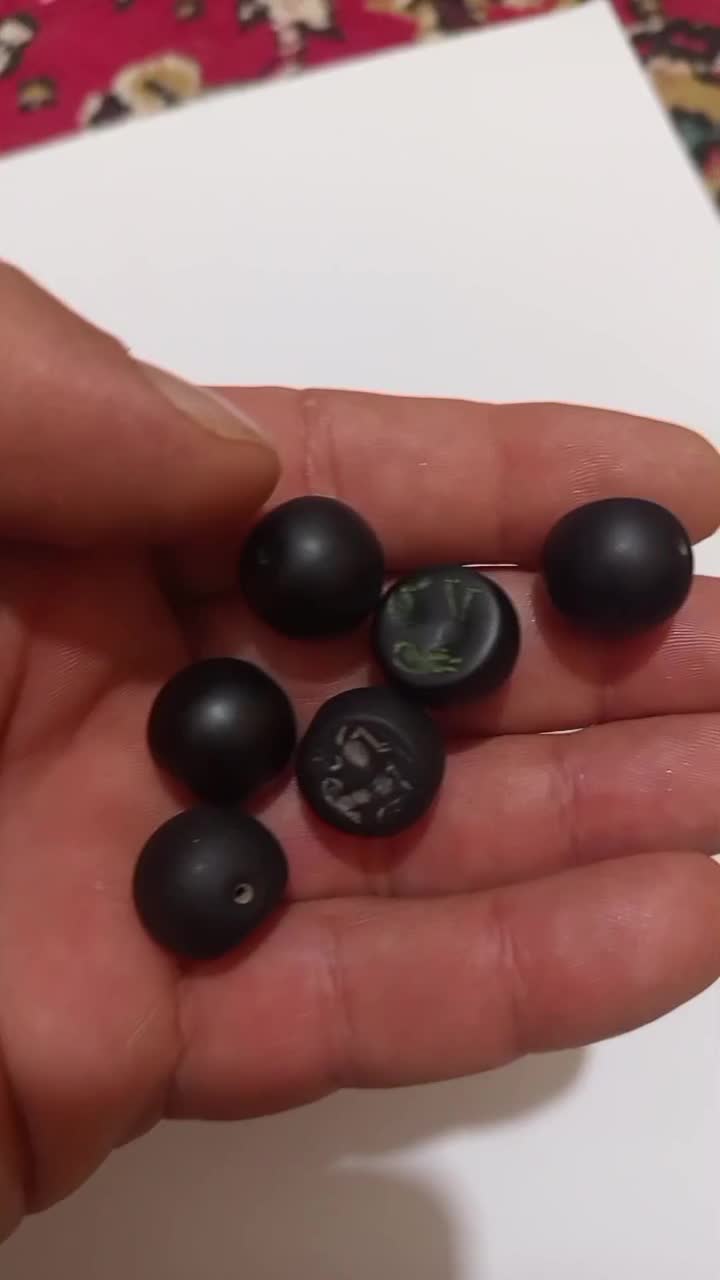 سنگ های|کلکسیون اشیاء عتیقه|دهدشت, |دیوار