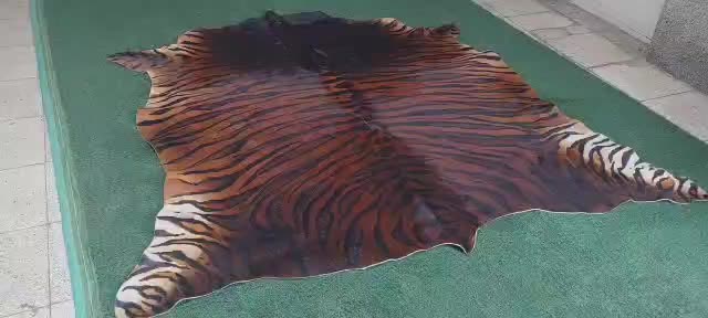 پوست چرم گاو بز|صنایع دستی و سایر لوازم تزئینی|باقرشهر, |دیوار