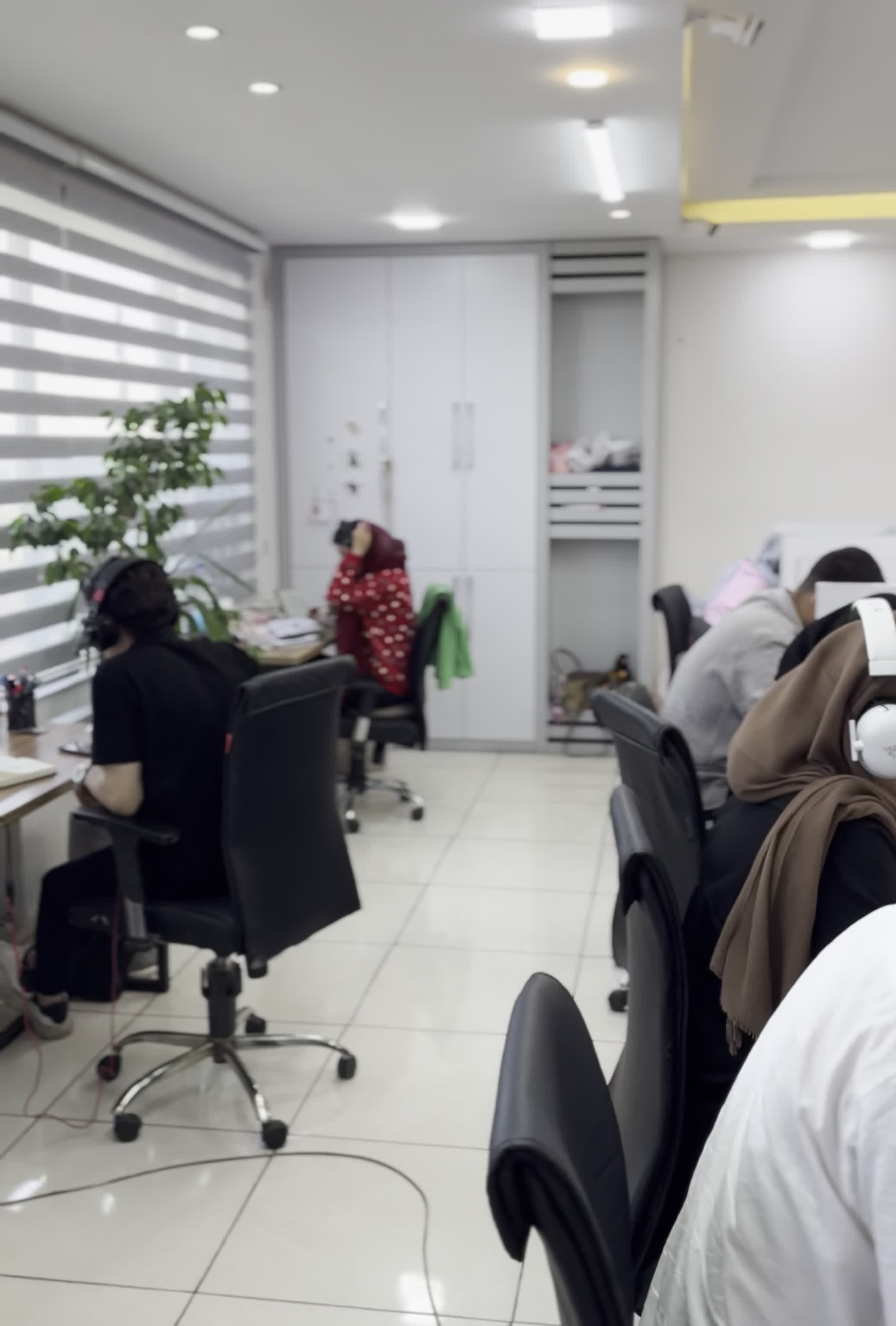استخدام کارشناس فروش تلفنی درآمد بالا از ماه اول|استخدام بازاریابی و فروش|ارومیه, |دیوار