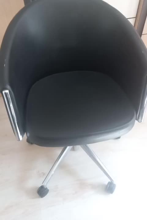 ۶عددصندلی نیلپر وسرشوی وتخت مژه وپاروان|آرایشگاه و سالنهای زیبایی|تهران, تهرانپارس جنوبی|دیوار