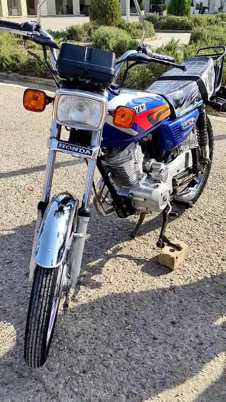 موتور مزایده|موتورسیکلت|مرودشت, کناره|دیوار