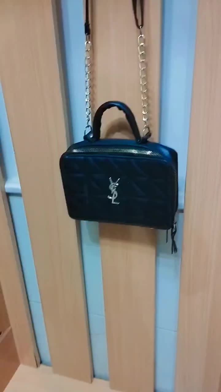 دو عدد کیف(زنانه)|کیف، کفش، کمربند|نیشابور, پاستور|دیوار