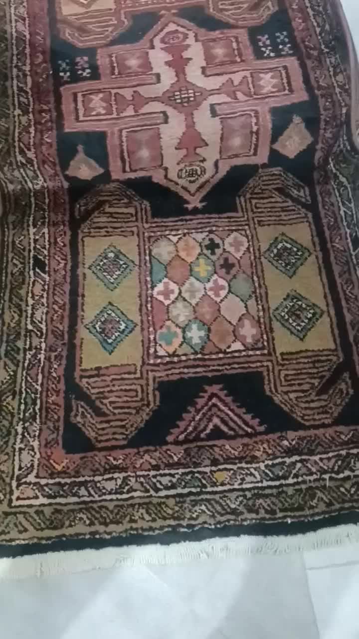 کنار دست بافت طرح چارویمان|فرش|اسلام‌شهر, صادقیه|دیوار