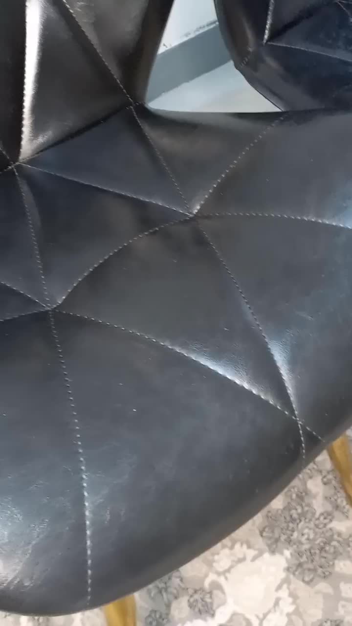 صندلی چرم مشکی پایه طلایی نو|مبلمان اداری|فردوسیه, |دیوار