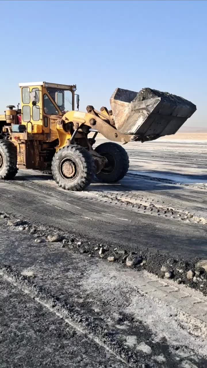 لودر کاوازاکی ۷۰ عادی|خودرو سنگین|قم, تولید دارو و یخچال|دیوار