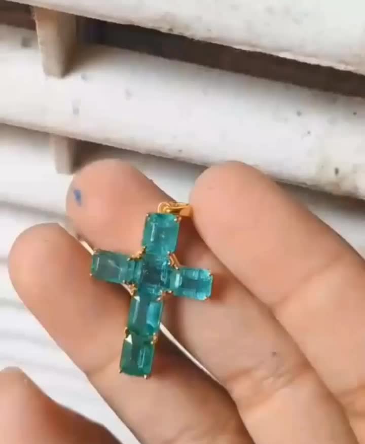 مدال زمرد صلیب|جواهرات|تهران, استاد معین|دیوار