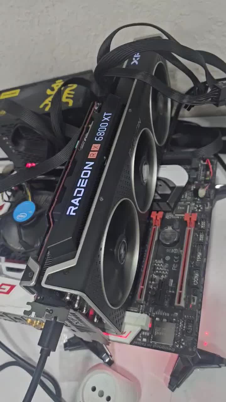 کارت‌ گرافیک xfx 6800 xt مرک و سویفت|قطعات و لوازم جانبی رایانه|تهران, شیخ هادی|دیوار