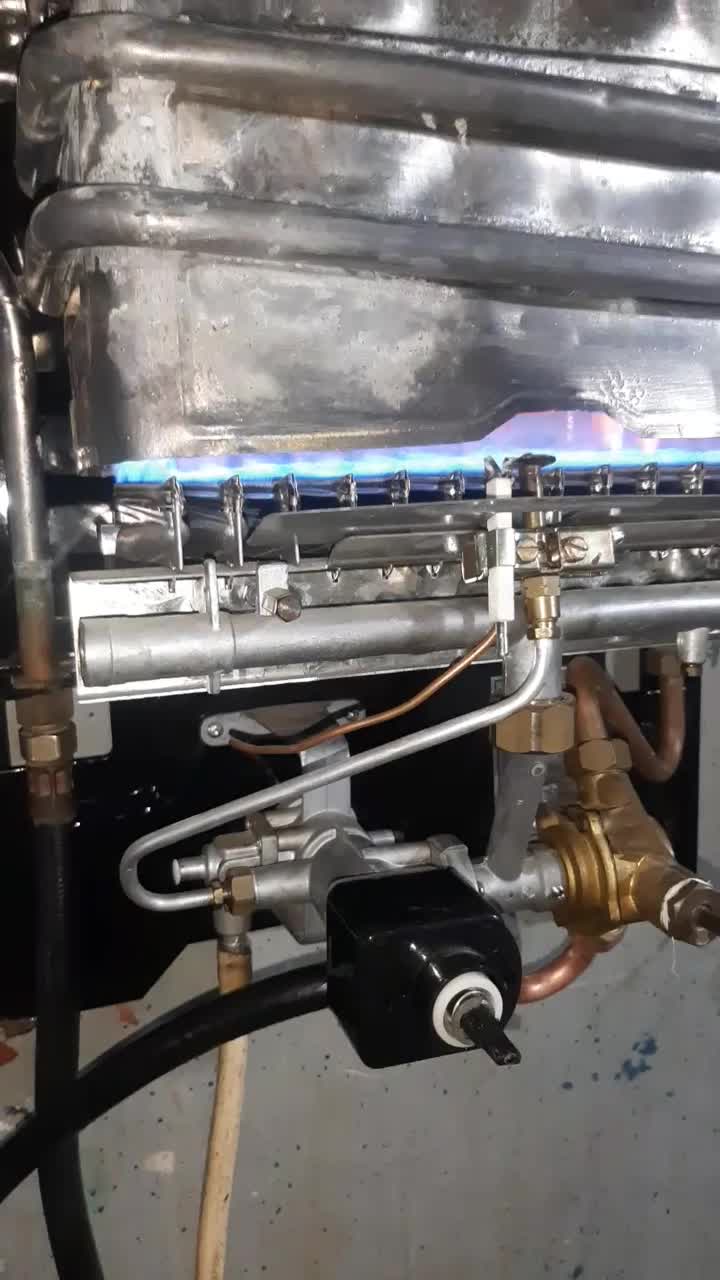 آبگرمکن دیواری|آبگرمکن، پکیج، شوفاژ|نظرآباد, نظرآباد|دیوار