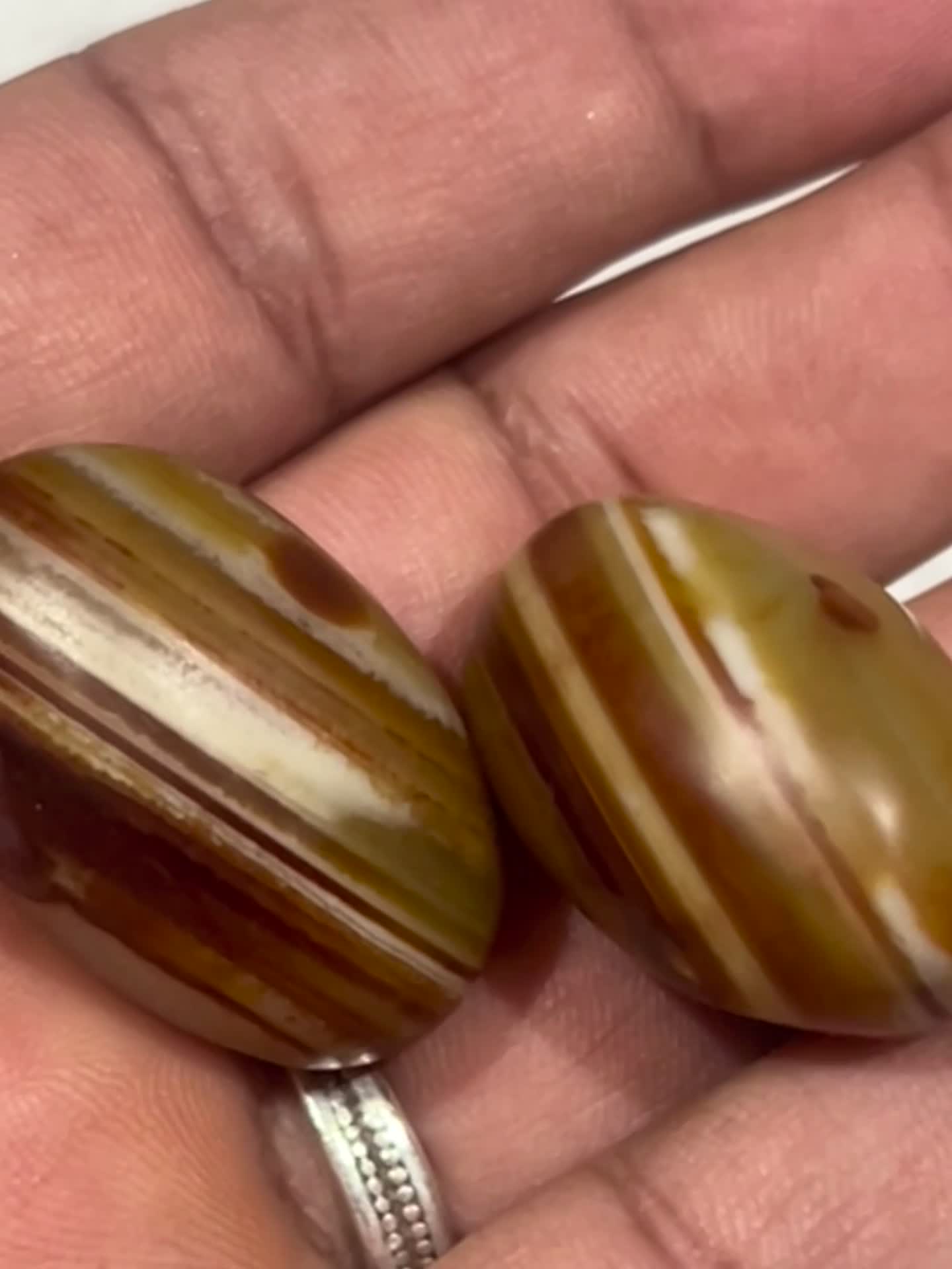 مهره قدیمی  دهن و دبس|جواهرات|اهواز, کمپلو شمالی|دیوار