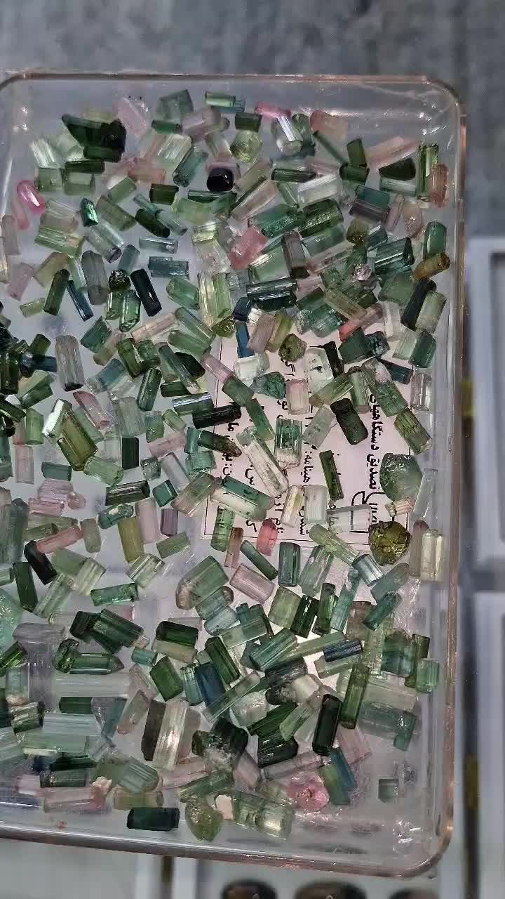 تورمالین رنگی|جواهرات|کرمان, |دیوار