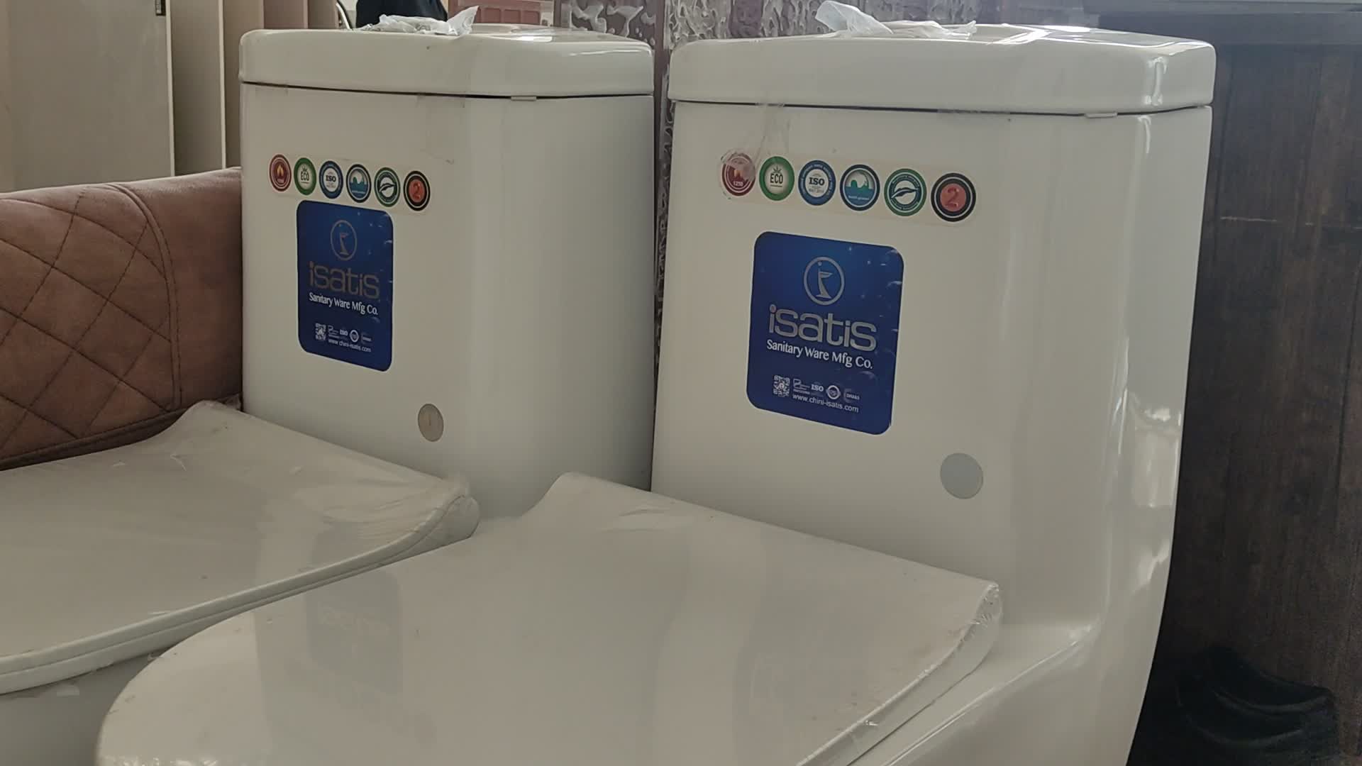 توالت فرنگی  برند ایساتیس|لوازم سرویس بهداشتی|چهاردانگه (تهران), |دیوار