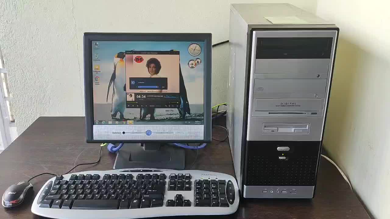 کامپیوتر ۲هسته رم ۴ ddr3 هارد ۲۵۰ و گرافیک ۱|رایانه رومیزی|چالوس, |دیوار