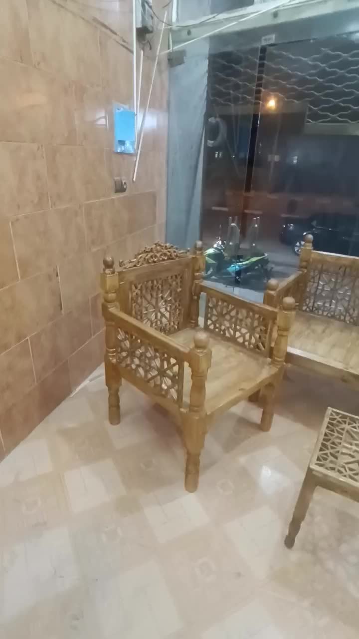 تخت سنتی|مبلمان خانگی و میز عسلی|یزد, |دیوار