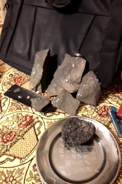 شهاب سنگ|کلکسیون اشیاء عتیقه|تهران, دبستان|دیوار
