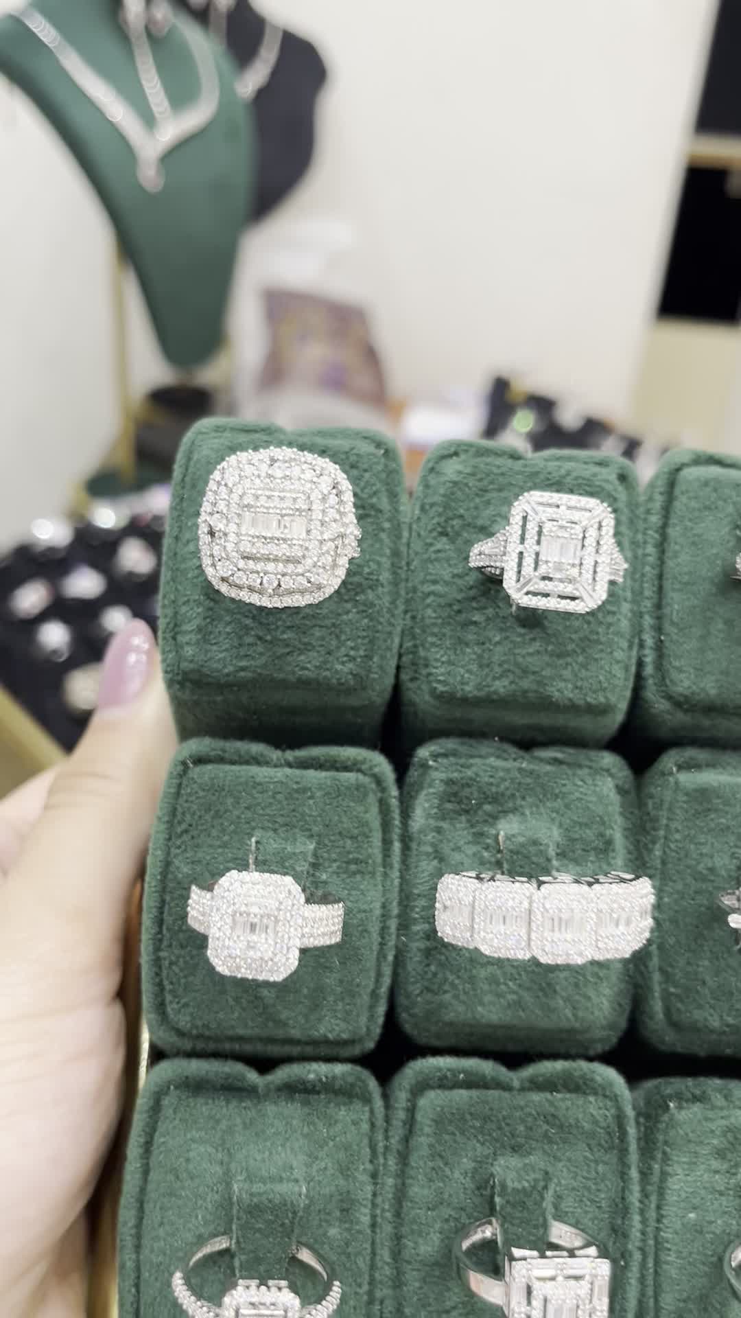 دوازده مدل انگشتر لوکس امرالدکات جواهر تمام نقره|بدلیجات|تبریز, |دیوار