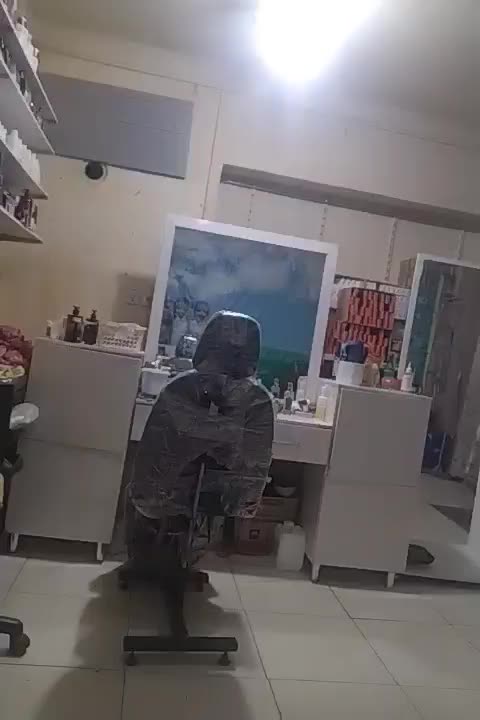 لوازم آرایشگاه به فروش میرسه|آرایشگاه و سالن‌های زیبایی|سمنان, |دیوار