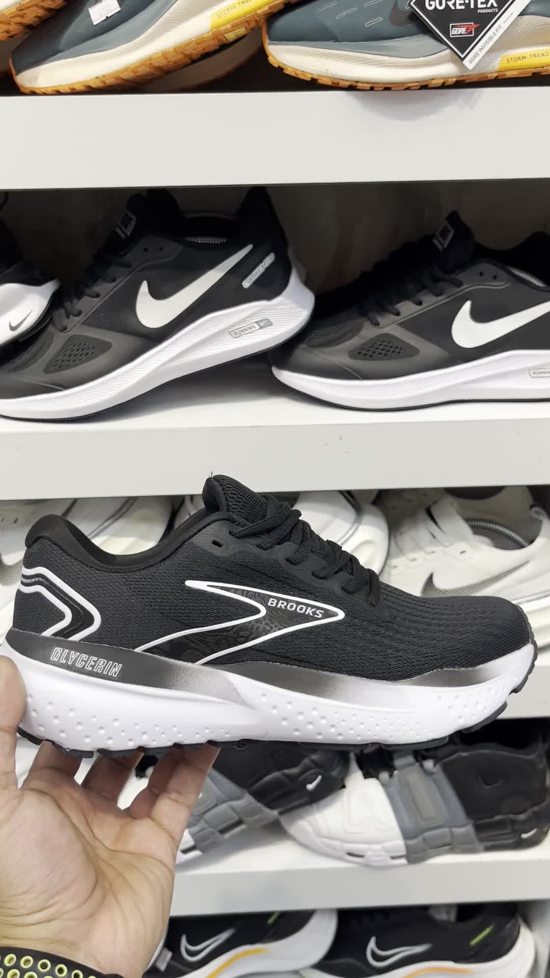 کتونی بروکس ویتنامی مدل گلیسیرین ۲۱ مشکی زیره سفید|کیف، کفش، کمربند|تهران, باشگاه نفت|دیوار