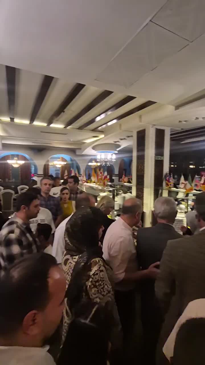 استخدام منشی و رزرویشن خانم با حداکثر ۳۰ میلیون|استخدام بازاریابی و فروش|تهران, درختی|دیوار