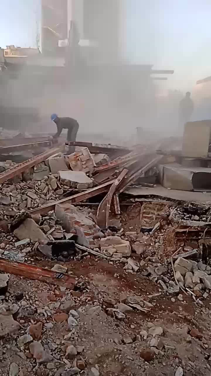 تخریب ساختمان وخاکبرداری تمام نقاط بازسازی تعمیرات|خدمات پیشه و مهارت|تهران, پونک|دیوار