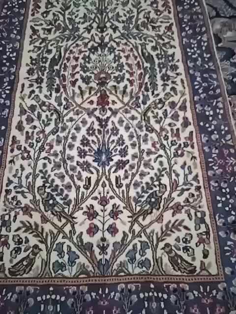 فرش دستبافت کرمان رنگ کرم طرح درخت وگنجشک نو|فرش|رشت, پل تالشان|دیوار