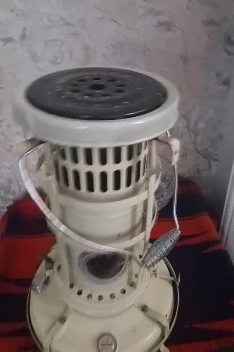 چراغ علاالدین نفتی قدیمی|کلکسیون اشیاء عتیقه|شاهین‌شهر, مخابرات (شهید بهشتی)|دیوار