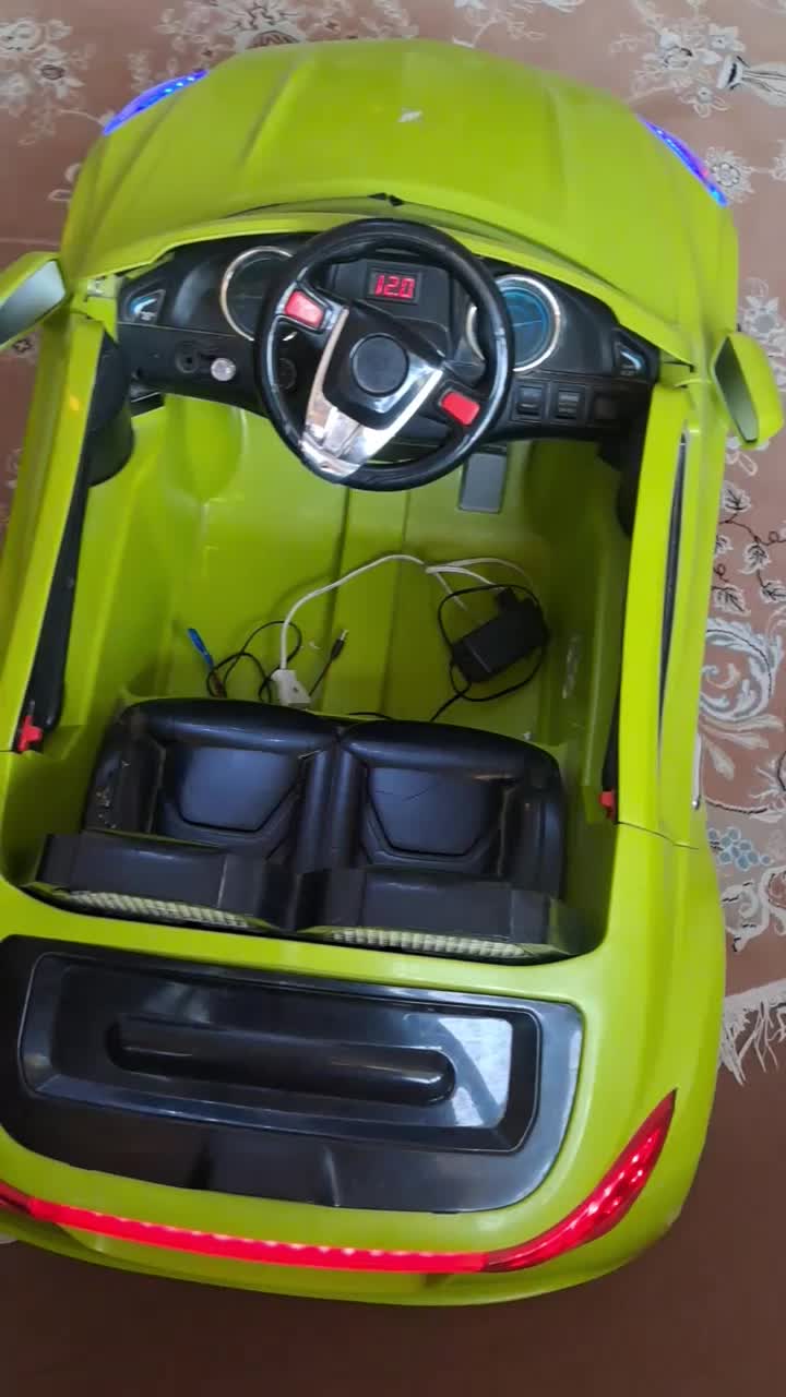 ماشین کنترلی دو نفره در حد نو|اسباب‌‌بازی|بناب, |دیوار