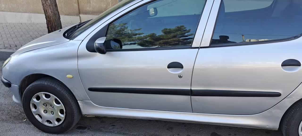 ۲۰۶ اتومات تیپ ۶ موتور TU5کم کار بدون رنگ|خودرو سواری و وانت|مشهد, کوی ولیعصر|دیوار