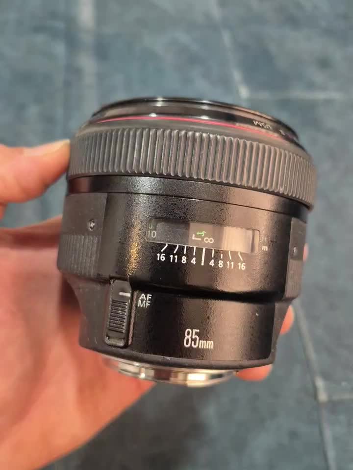 لنز ۸۵ کنون|دوربین عکاسی و فیلمبرداری|ری, فیروزآبادی|دیوار