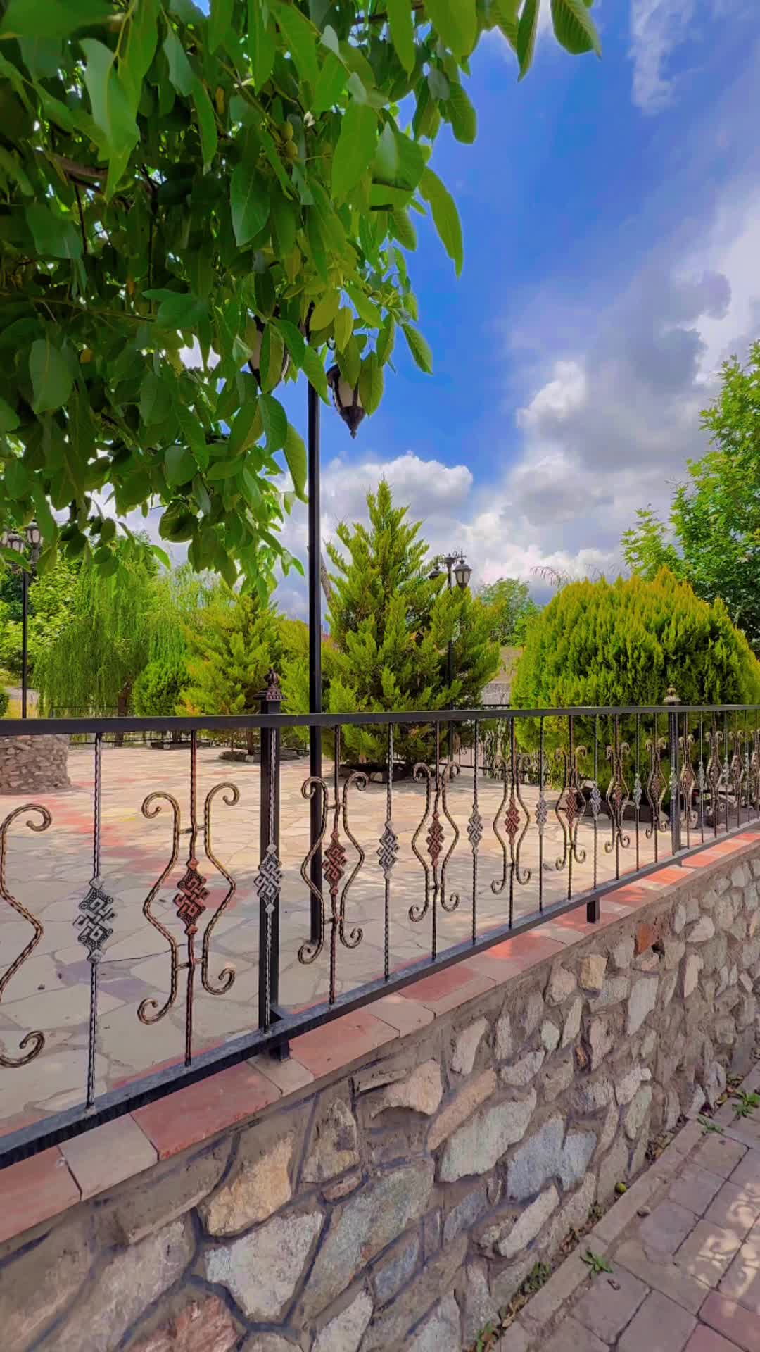 اقامتگاه بومگردی عمارت شمس|اجارهٔ کوتاهمدت آپارتمان و سوئیت|خوی, |دیوار