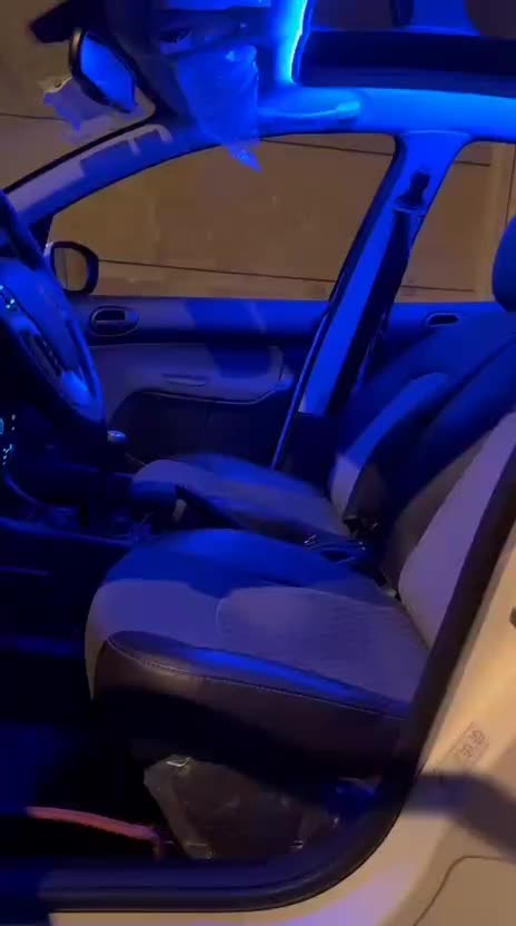 207مدل۱۴۰۴پاناارتقایافته باکلی لوازم اضاف|خودرو سواری و وانت|شیراز, سیاه سنگ|دیوار