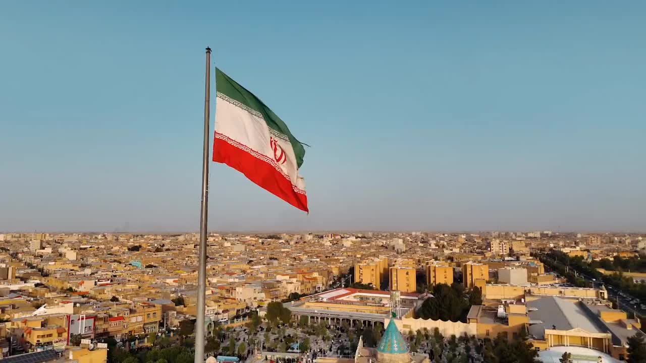 فیلمبرداری هلیشات هوایی|خدمات پذیرایی، مراسم|قم, چهل درخت‎|دیوار