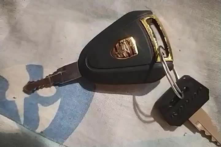 سویچ|اشیا|گنبد کاووس, |دیوار