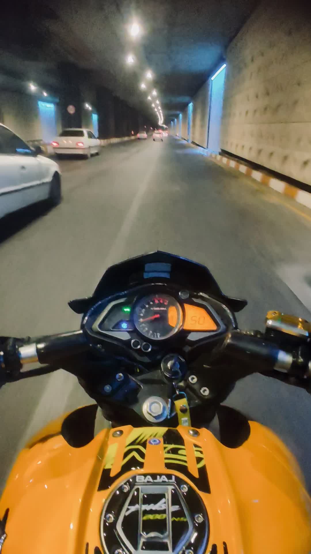 Ns 200 در حد خشک|موتورسیکلت|شیراز, پانصد دستگاه ارتش|دیوار