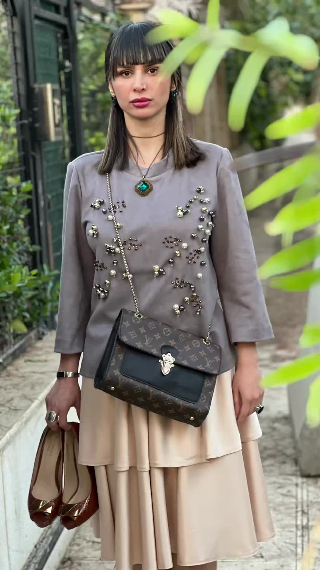 شومیز و دامن مجلسی|لباس|شاهین‌شهر, شهرک منازل چوبی|دیوار