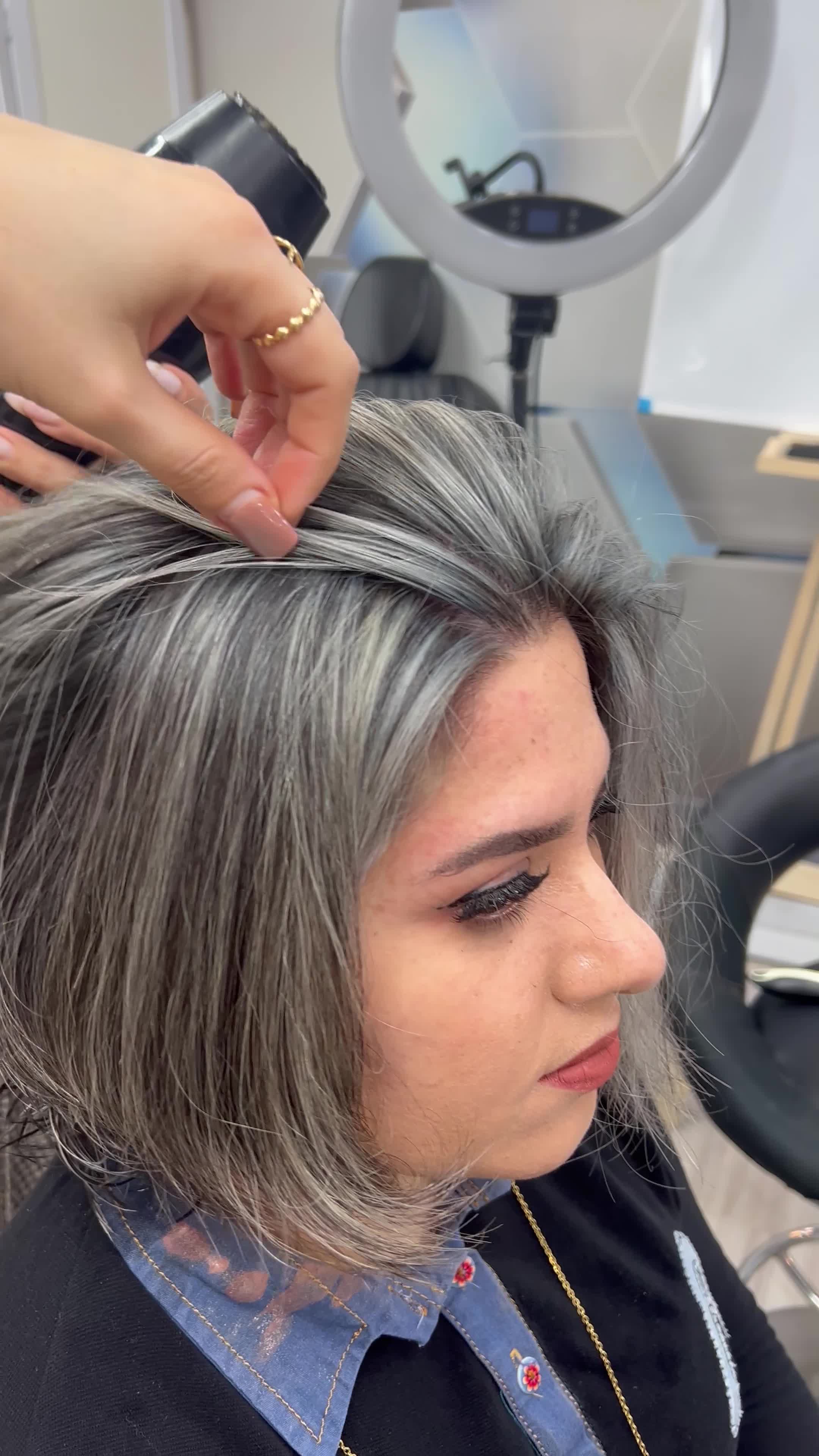 مدل برای رنگ مو|خدمات آرایشگری و زیبایی|رشت, صفاری|دیوار