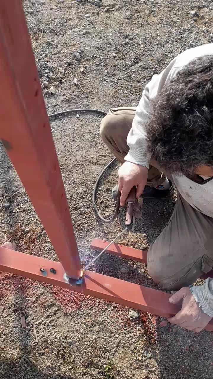 جوشکاری سیار حتی یک خال  گوهردشت  شاهین ویلا|خدمات پیشه و مهارت|کرج, شاهین‌ویلا|دیوار