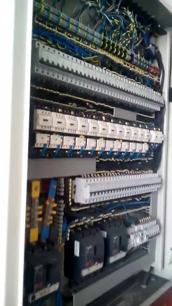 ارائه خدمات برق ساختمان ونوس|خدمات پیشه و مهارت|بروجن, |دیوار