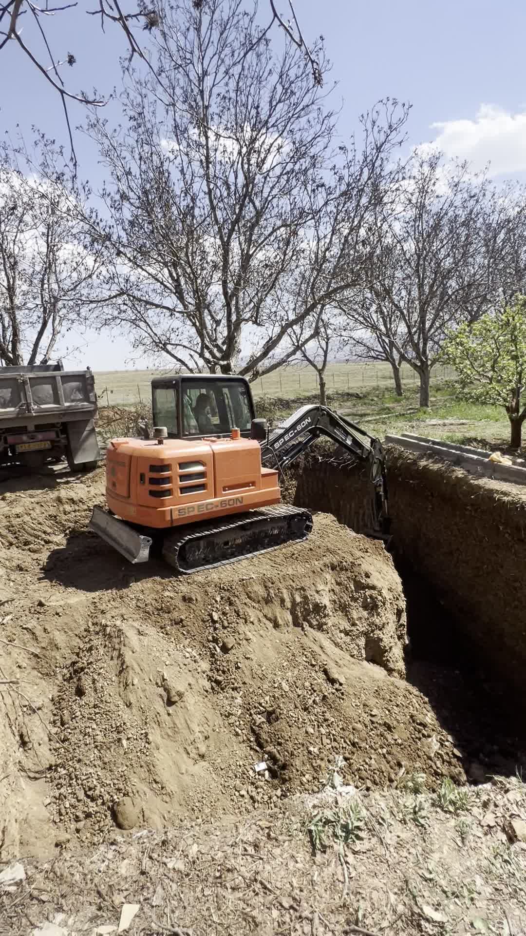 کلیه انجام امور خاک برداری با مینی بیل در دماوند|خدمات حمل و نقل|دماوند, دماوند|دیوار