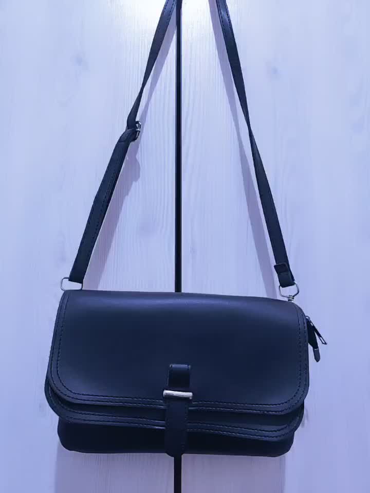 کیف|کیف، کفش، کمربند|کنگاور, |دیوار