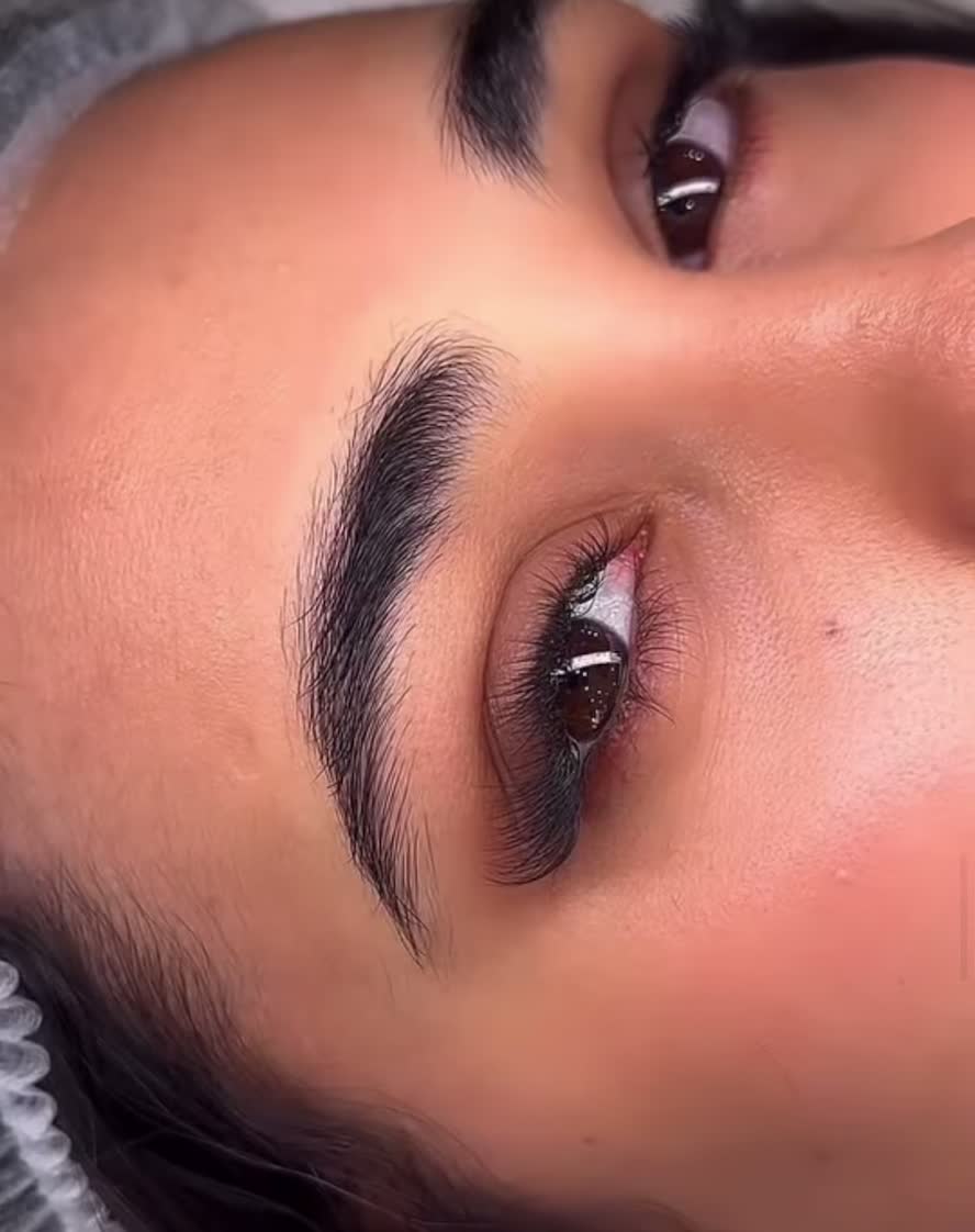 میکروبلیدینگ ابرو به سبک نچرال بروز|خدمات آرایشگری و زیبایی|یاسوج, |دیوار