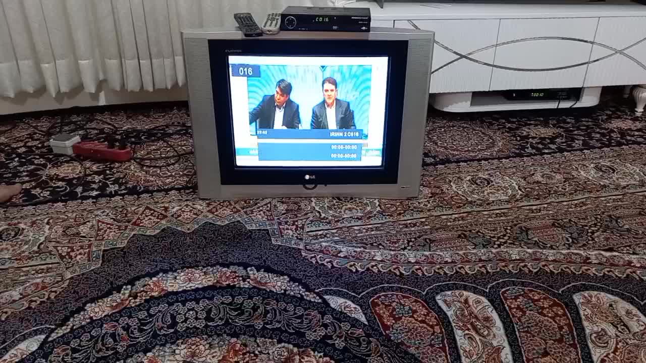 تلویزیون ال جی و مبدل دیجیتال بوستر|تلویزیون و پروژکتور|مشهد, وحید|دیوار