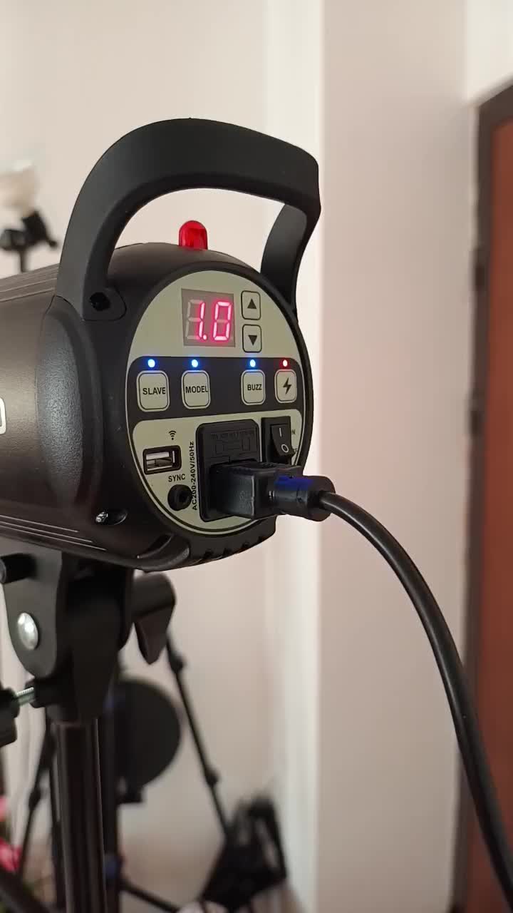 فلاش عکاسی اس اند اس ۴۰۰ ژول|دوربین عکاسی و فیلمبرداری|گرگان, |دیوار