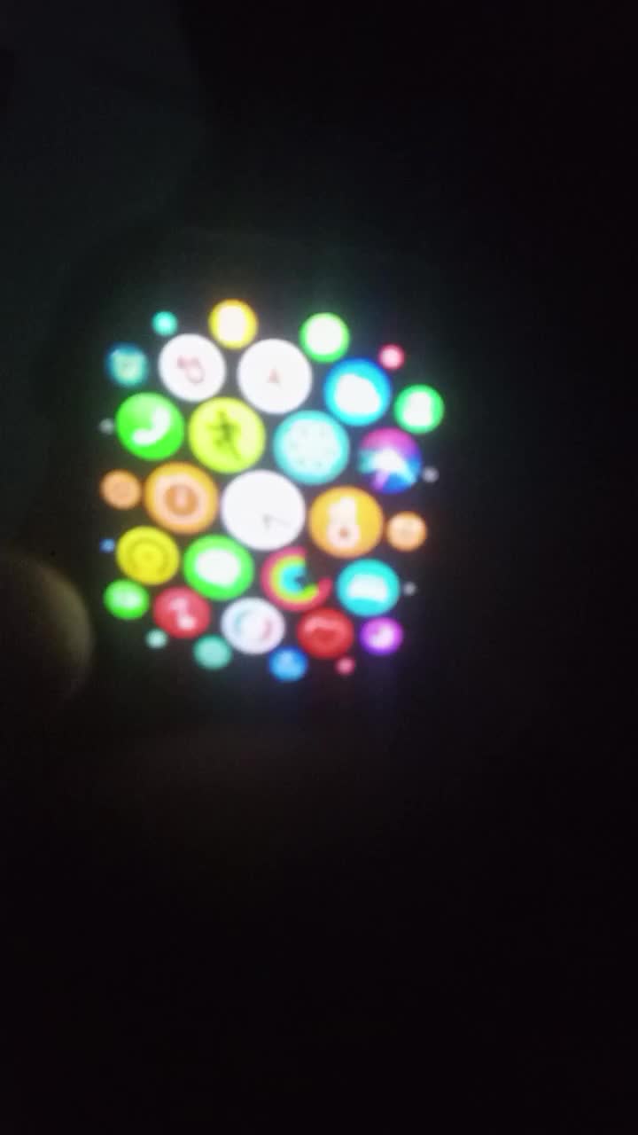 یک عدد اپل واچ نو نو اصلی با کارتون و دو بند اضاف|لوازم جانبی موبایل و تبلت|شاهینشهر, شهرک گلدیس|دیوار