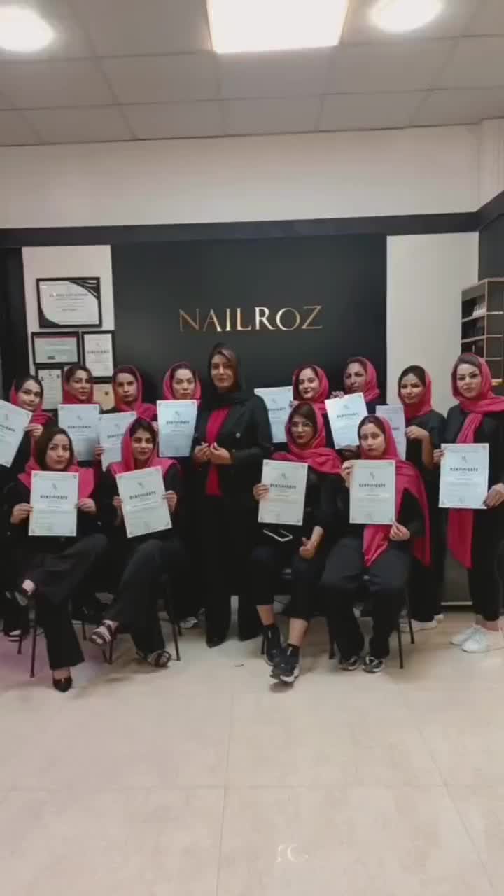 تخفیف آموزش کاشت ناخن فقط(( ۲ میلیون )) تضمینی|خدمات آموزشی|مشهد, فلسطین|دیوار