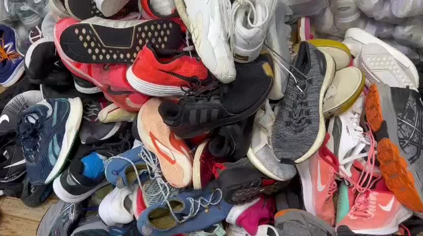 کتونی اورجینال تداده ۶۹ جفته قیمت ۷۰۰ عمده|کیف، کفش، کمربند|تهران, شوش (باغ آذری)|دیوار