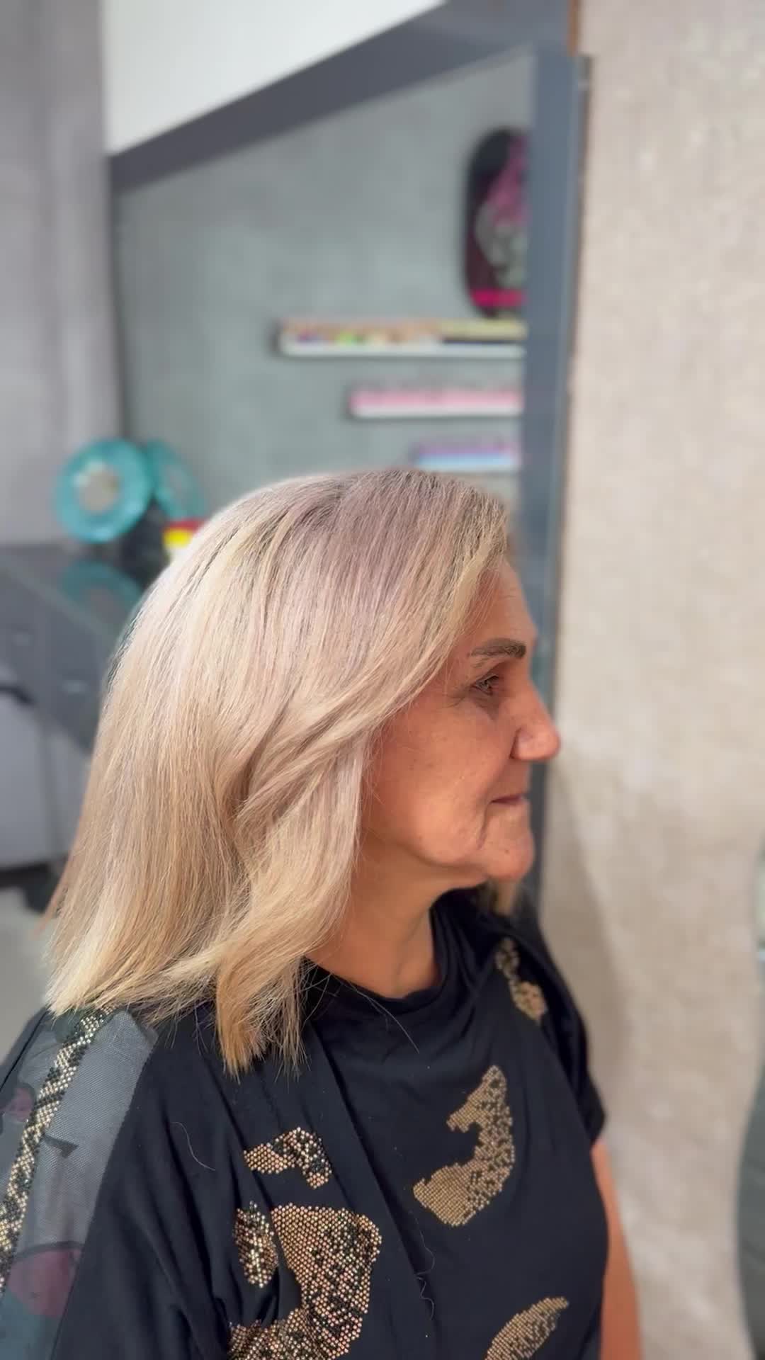 رنگ و لایت|خدمات آرایشگری و زیبایی|رشت, رودبارتان|دیوار